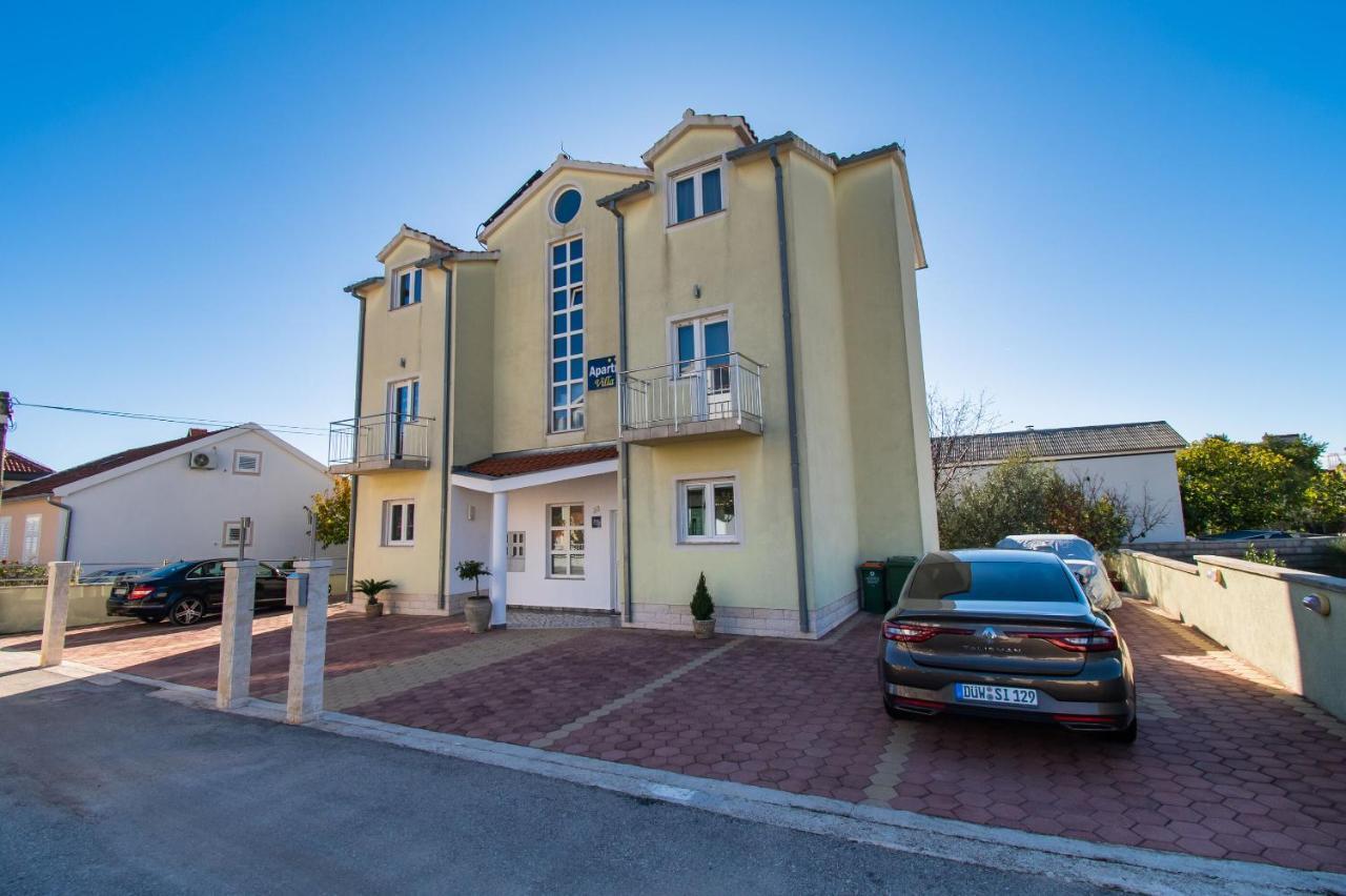 Apartments Ivica Vodice Exterior photo